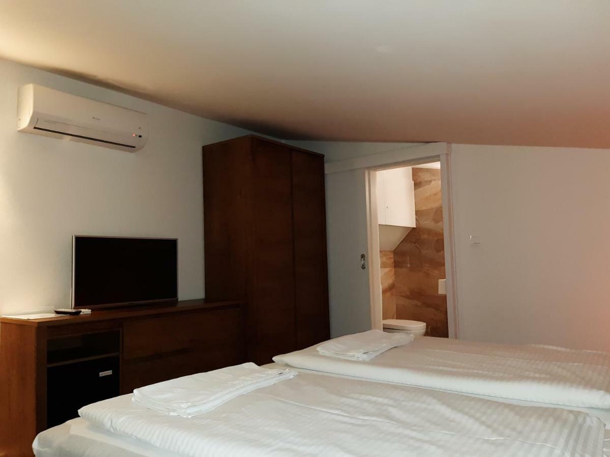 A7 Apartments Komárno Eksteriør bilde